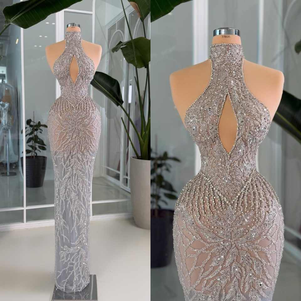 Maxi Dress Halter - 세련된 이브닝 드레스, 홀터넥, 키홀 컷아웃,